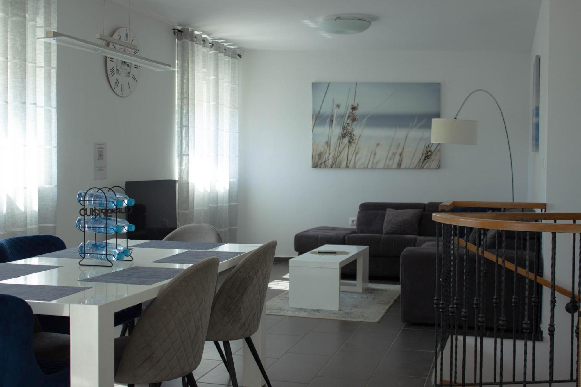 Apartment V&v Pool And Sea *