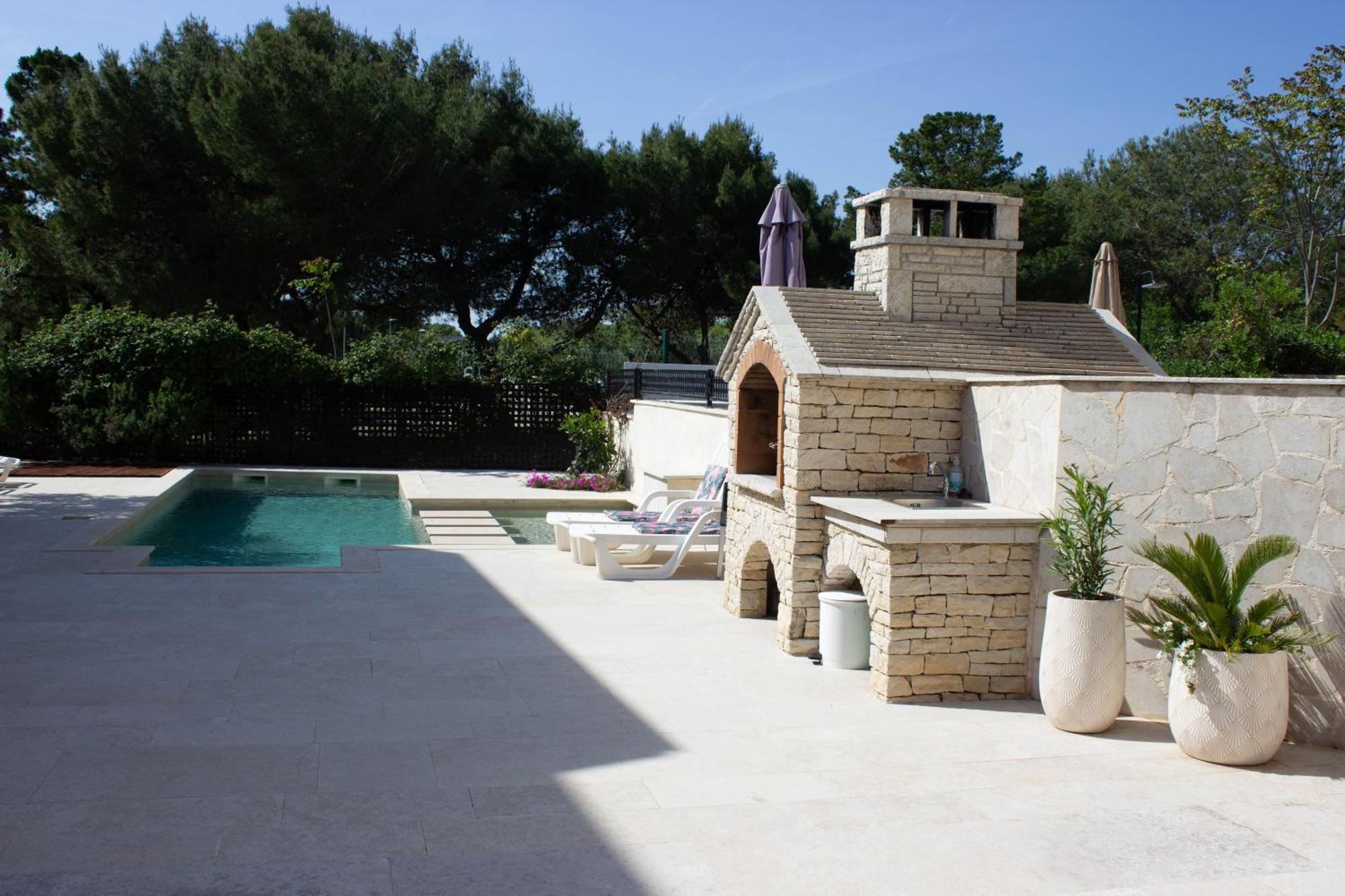 Apartment V&v Pool And Sea Medulin